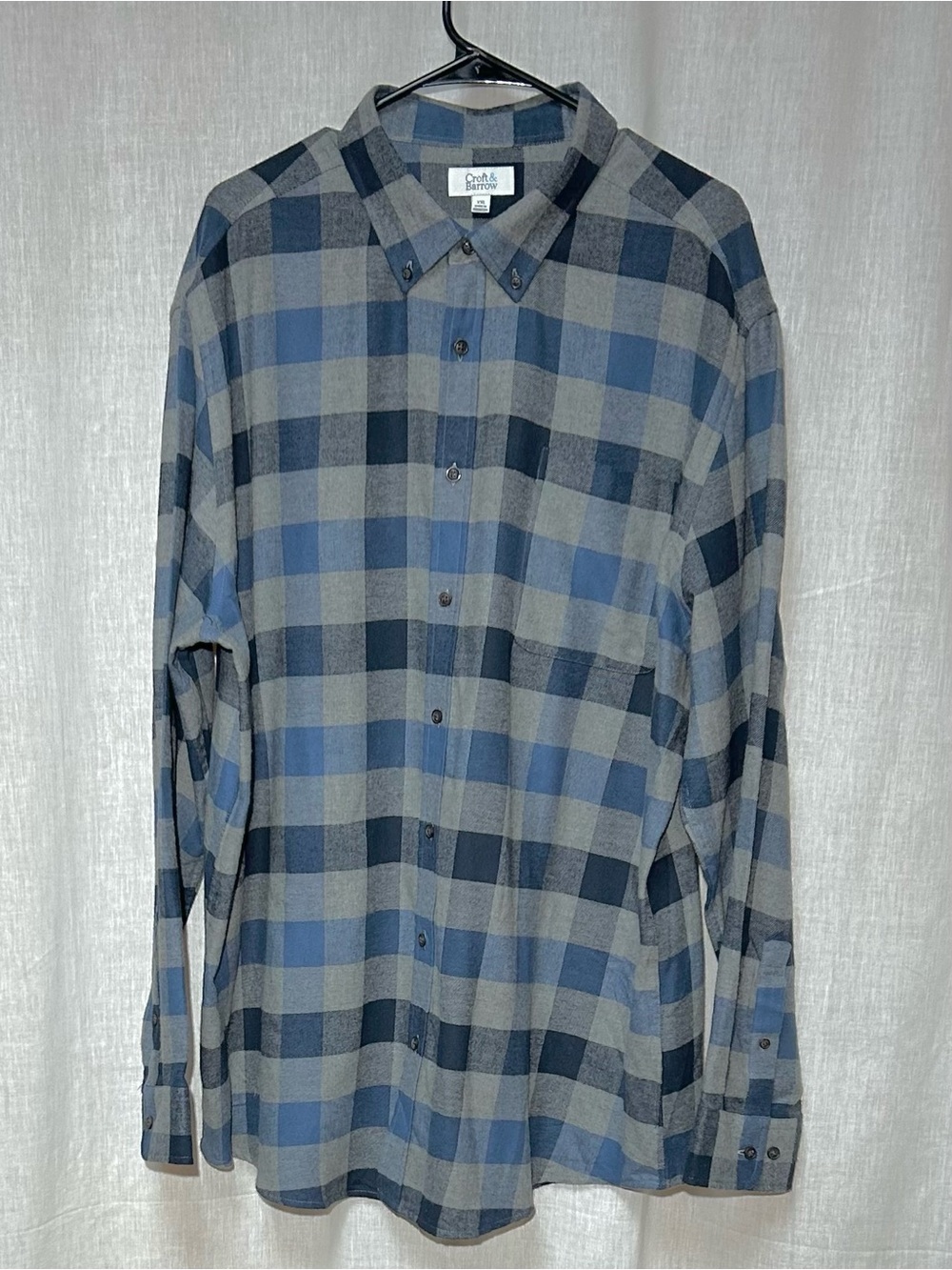 croft & barrow Navy and Gray Plaid Button-Down Shirt - Men's XXL flannel vibes